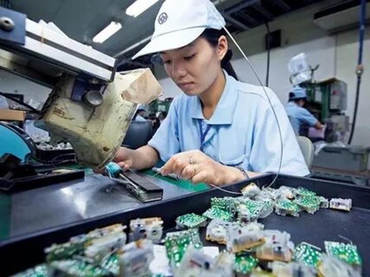 Xu hướng Ngoài BTV Trần Quang Minh,: Hotspot Matrix tiết lộ bí quyết video viral